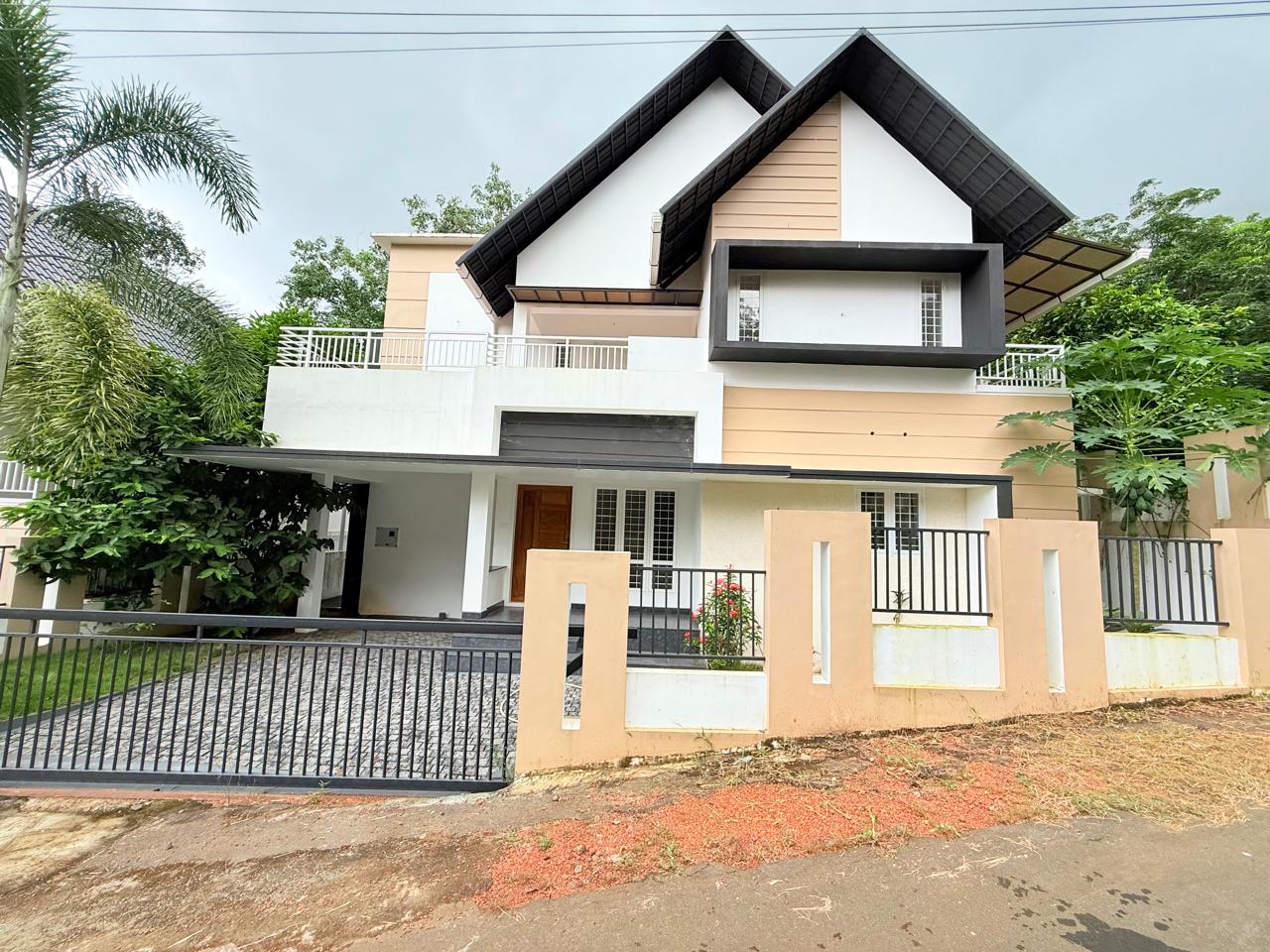 House for sale in Vakathanam, Kottayam, Kerala