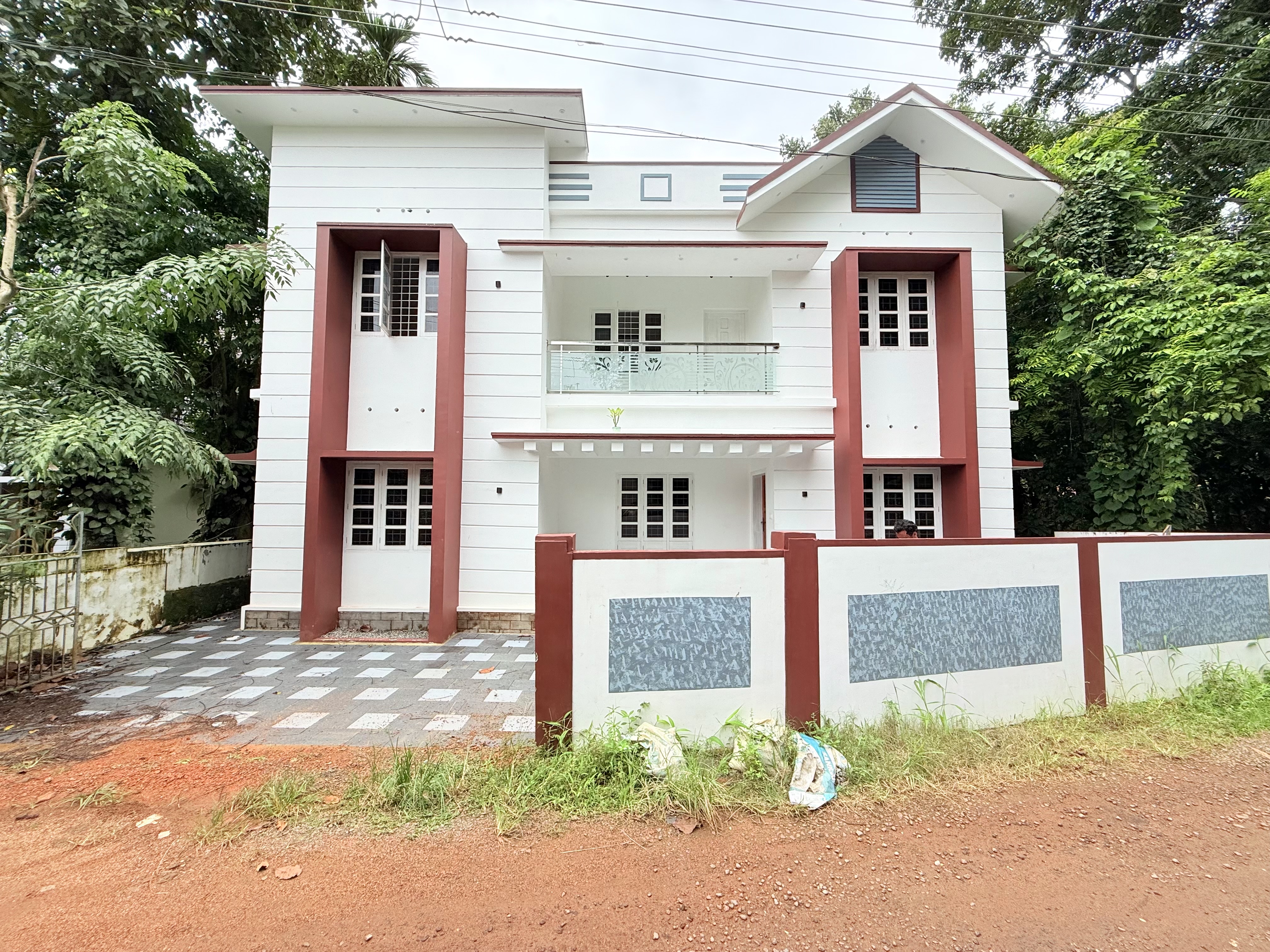 House for sale in Puthupally, Kottayam, Kerala