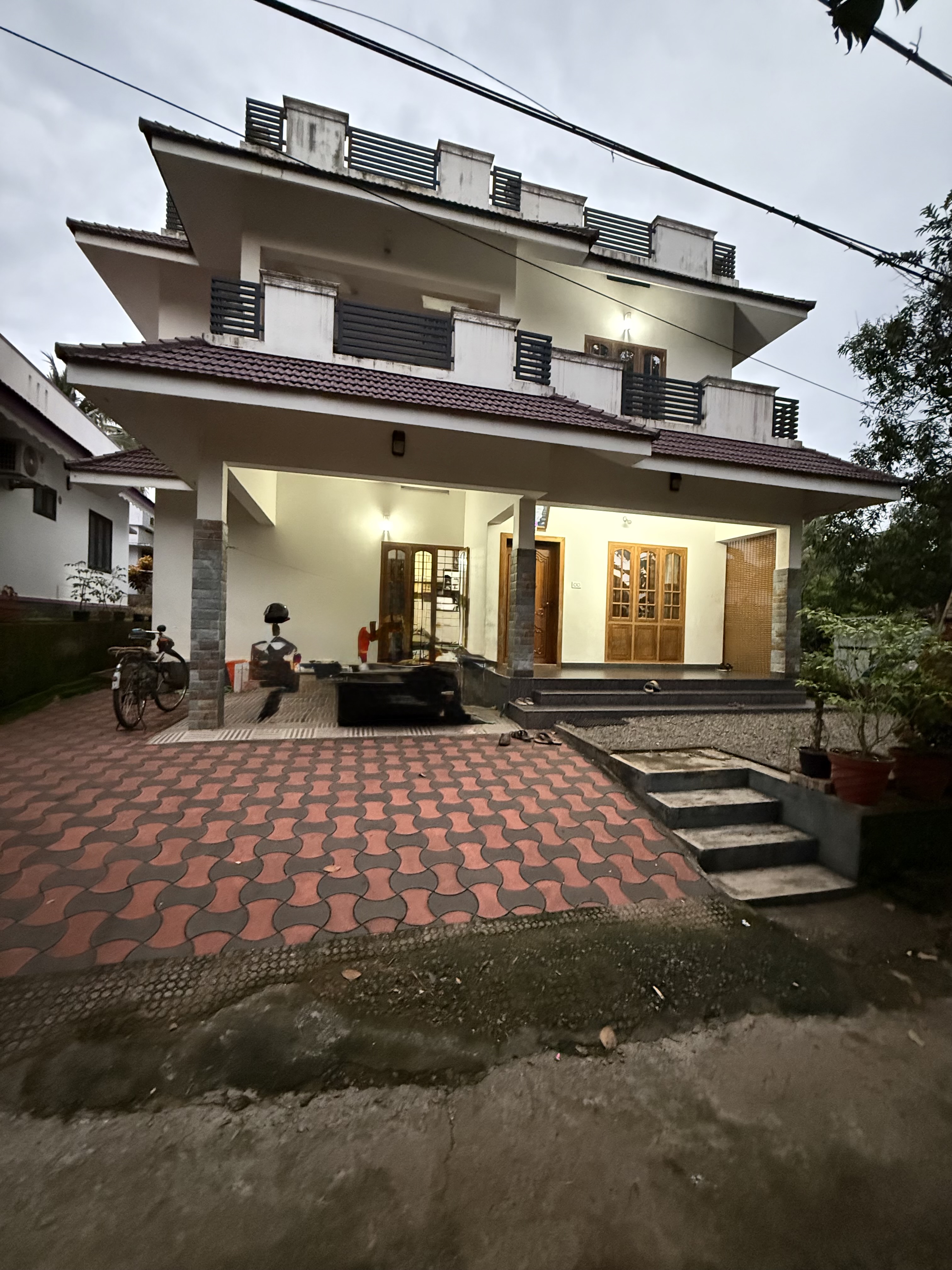 House for sale in Puthupally, Kottayam, Kerala