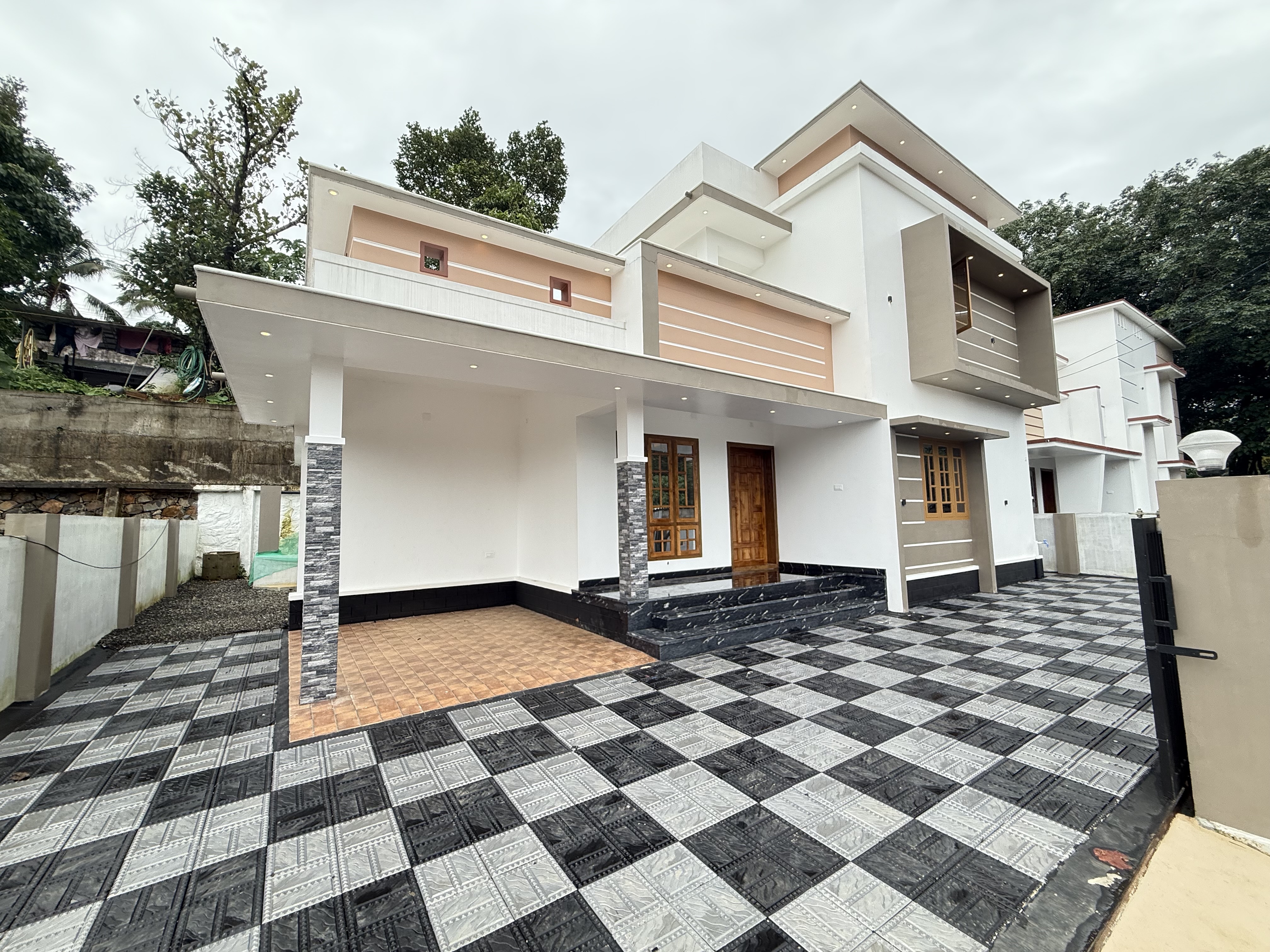 House for sale in Puthupally, Kottayam, Kerala