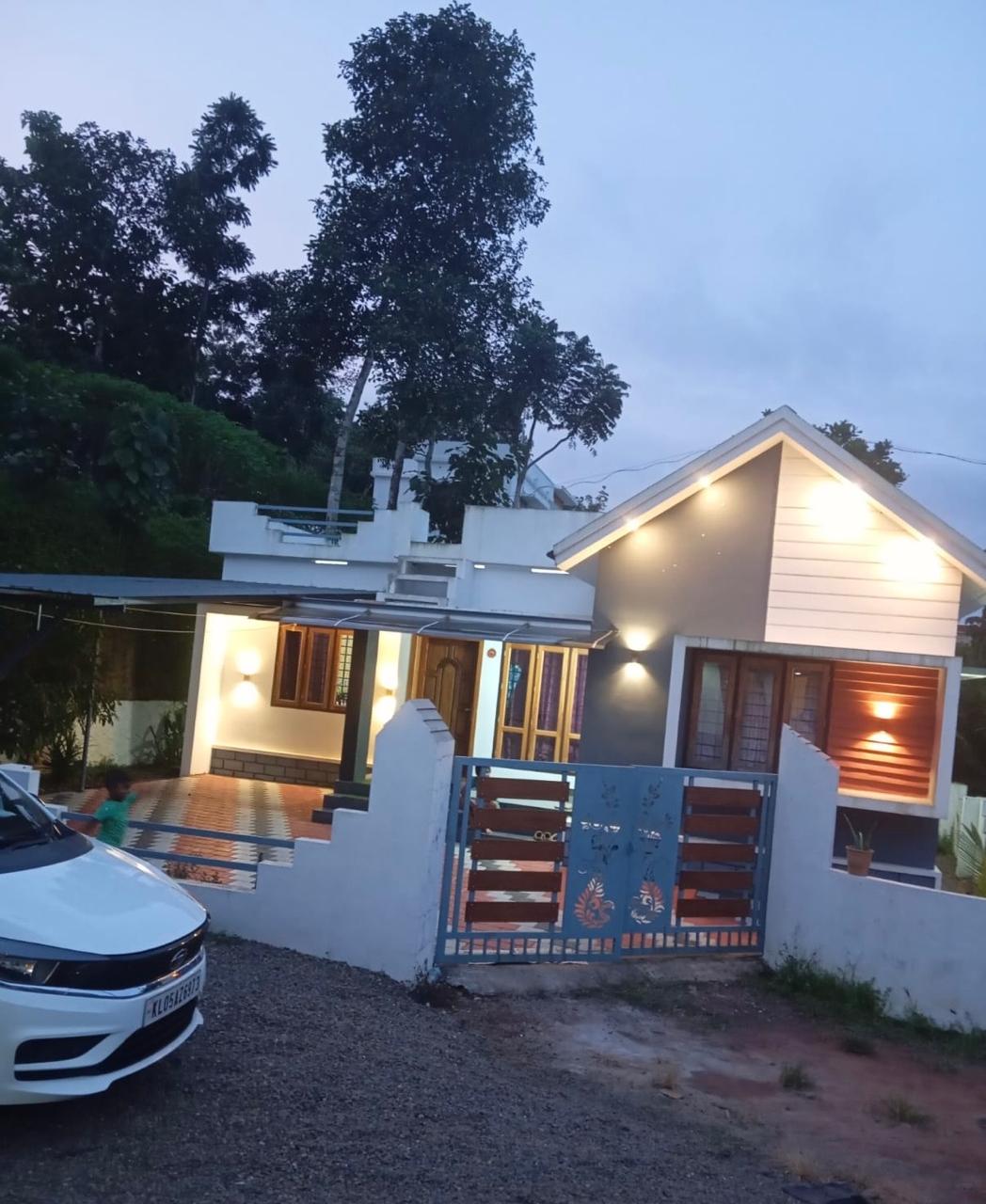 House for sale in VAKATHANAM, Kottayam, Kerala